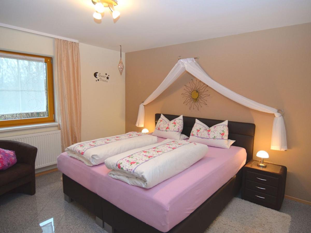 Holiday Flat With Swimming Pool In Prackenbach Viechtach Exterior foto
