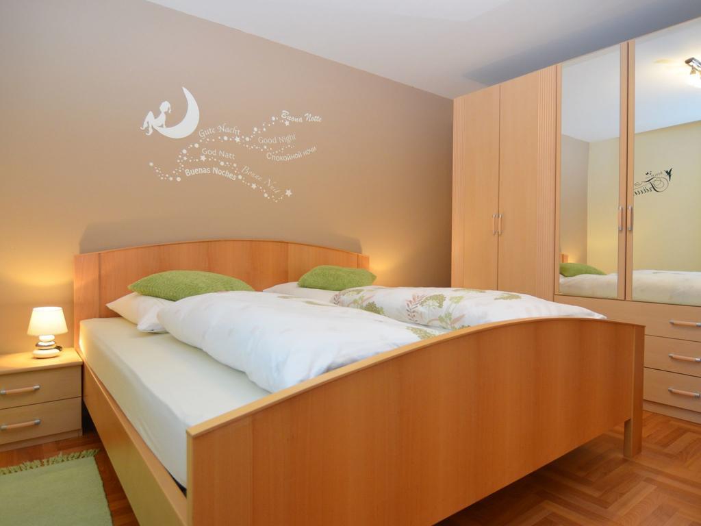 Holiday Flat With Swimming Pool In Prackenbach Viechtach Exterior foto